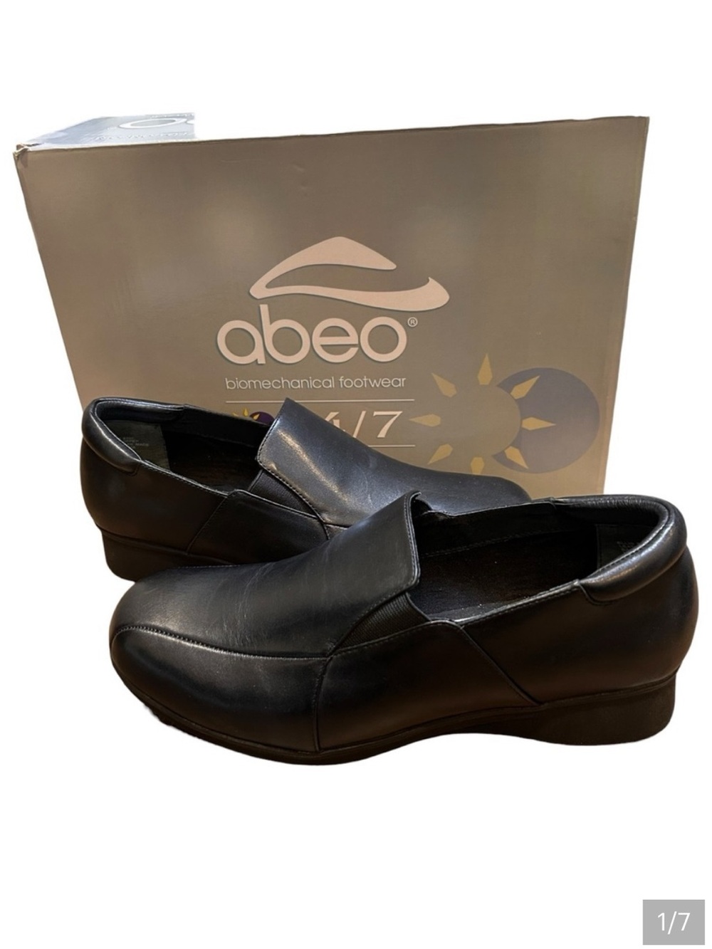 New in Box Abeo Ellis black leather slip on loafer shoes size 8 comfort orthotic